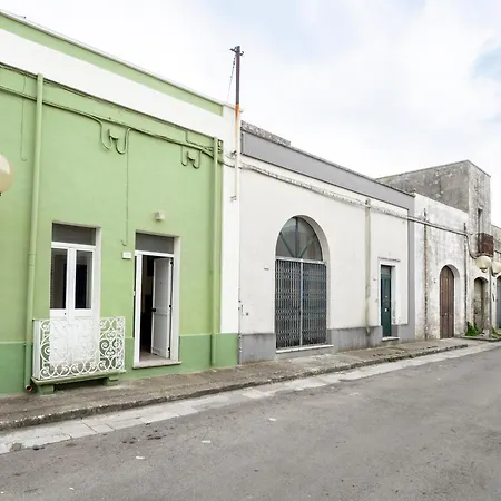 Guesthost - Meraki House In